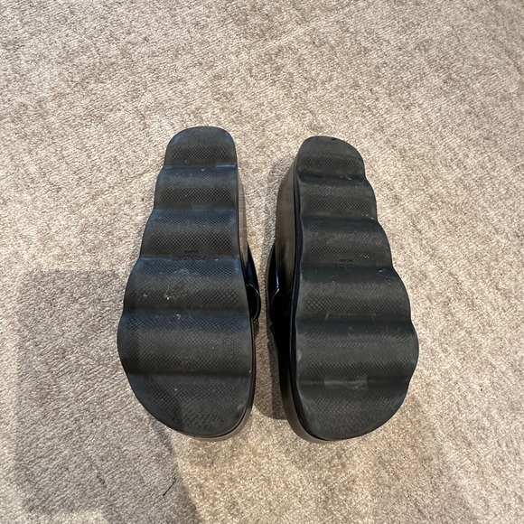 Prada leather platform sandal - Picture 7 of 8